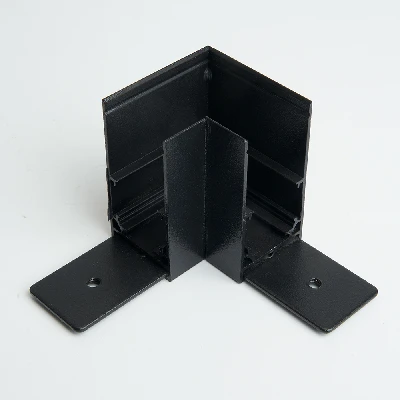 Соединитель угловой черный для низковольтного накладного шинопровода