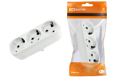 Блок на 3 гнезда 2П+З плоский 16А 250B