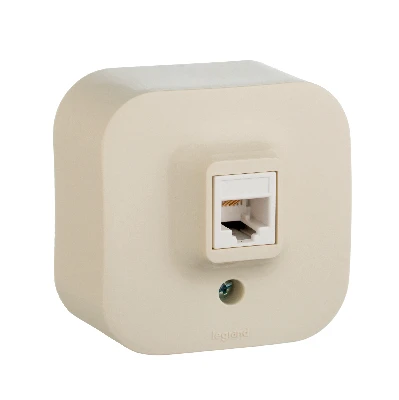 Розетка телефонная RJ11 для открытой установки слоновая кость QUTEO