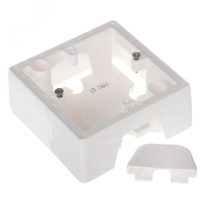 VALENA Коробка переходная для наружного монтажа белая