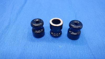 Изолятор для наружного монтажа R керамика цвет черный (50 шт/уп)